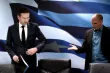 Jeroen Dijsselbloem (à gauche) et le ministre des Finances grec Yanis Varoufakis ont donné une conférence de presse commune à Athènes ©AFP


