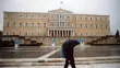 Le Parlement d'Athènes sous la pluie, vendredi matin. Crédits photo : ALKIS KONSTANTINIDIS/REUTERS


