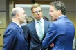 Pierre Moscovici (gauche), Alexander Stubb (centre) et Jeroen Dijsselbloem. © EPA


