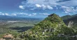 La citadelle de Mistra, au sud du Péloponnèse, fut édifiée en 1249 par le prince d'Achaïe Guillaume II de Villehardouin, au sommet d'une colline surplombant Sparte. Occupée successivement par les Francs, les Byzantins, les Ottomans et les Vénitiens, elle recueille les échos de huit siècles d'histoire. PISTOLESI Andrea / hemis.fr
