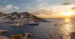 Vue panoramique sur le port d'Hydra Stuart Black/robertharding/ANDBZ/ABACAPRESS.COM