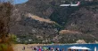 Un Airbus A321 de British Airways en approche de l'aéroport international Dionysios Solomos de Zakynthos, survole une plage de l'île de Zakynthos, le 13 septembre 2025, en Grèce.