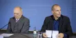 Le ministre des Finances allemand Wolfgang Schaeuble à gauche et son homologue grec Yanis Varoufakis, d'accord sur leur "désaccord" le jeudi 5 février à Berlin. (Michael Kappeler/AP/SIPA)


