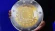La pièce grecque, de deux euros, a été élue à l'issue d'un concours organisé en ligne par la Commission européenne, qui a mobilisé quelque 100.000 votants. Crédits photo : EMMANUEL DUNAND/AFP


