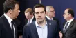La Grèce bénéficie encore de la bienveillance, voire du soutien, de la France et de l'Italie. Mais dans l'Europe des 19, leur position est minoritaire. (Photo: Matteo Renzi, à gauche, discutant avec Alexis Tsipras; François Hollande discutant Jean-Claude Juncker, lors du sommet extraordinaire de Bruxelles du 23 avril). (Crédits : Reuters)



