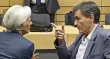 Le FMI refuserait dans l'immédiat d'engager l'institution dans le troisième plan d'aide à la Grèce. Christine Lagarde attend au préalable du ministre grec des Finances Euclide Tsakalotos des actes concrets sur le plan des réformes structurelles, ainsi qu'un engagement des pays créanciers européens à restructurer la dette grecque - Michel Euler/AP/SIPA


