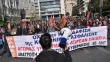 Une manifestation de fonctionnaires, jeudi, à Athènes, contre la hausse des prélèvements imposée par le gouvernement. Crédits photo : LOUISA GOULIAMAKI/AFP


