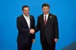 Le premier ministre grec Alexis Tsipras avec le président chinois Xi Jinping, à Pékin, le 15 mai.


