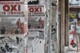 Sur les murs, des affiches appellent les Grecs à voter non © Reuters


