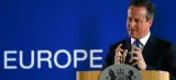 Absent de la zone euro, David Cameron se tient en retrait des discussions sur l'avenir de la Grèce. Crédits photo : DARREN STAPLES/REUTERS


