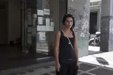 Elisabeth Xidaki, 27 ans, alterne chômage et petits boulots comme de nombreux jeunes Grecs. Au fil de la crise, elle a dû s'habituer aux inscriptions répétées au centre OAED (organisme du chômage grec).


