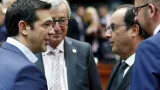 Alexis Tsipras aux côtés de Jean-Claude Juncker, Francois Hollande et Charles Michel.


