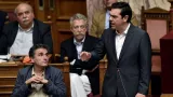 A l'issue d'un débat parlementaire de plusieurs heures, 39 députés du parti d'Alexis Tsipras ont voté contre le premier volet de réformes exigées par les créanciers de la Grèce ou se sont abstenus.


