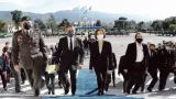 La ministre française de la Défense, Florence Parly (au centre, à droite), et son homologue grec, Nikos Panagiotopoulos (au centre, à gauche), ont trouvé un accord sur la vente de 18 avions de combat Rafale, lors de leur rencontre, le 25 janvier dernier, à Athènes. Zuma Press / Bestimage/Zuma Press / Bestimage


