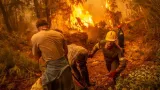 Ces derniers jours, la Grèce fait face à plusieurs incendies incontrôlables. ANGELOS TZORTZINIS/AFP


