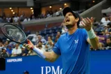 Andy Murray s'est incliné en cinq sets face à Tsitsipas mardi. (Robert Deutsch/USA Today Sports/Reuters)


