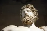 Buste de divinité barbue, dit le Jupiter de Versailles au Louvre à Paris. Christophe Lehenaff / Photononstop/AFP


