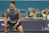 Jeffrey John Wolf a réussi un passing-shot exceptionnel ce samedi à Miami face à Stefanos Tsitsipas. (G. Burke/USA Today Sports)


