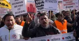 Rassemblement contre la guerre et contre le racisme, le 19 mars 2022, à Athènes (Grèce). Photo / NIKOLAS KOKOVLIS / NurPhoto via AFP.


