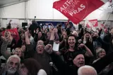 Syriza, le parti de gauche radicale anti-austérité, devance de plus de huit points le parti de droite au pouvoir, selon un sondage sorti des urnes. | Lefteris Pitarakis / AP


