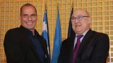 Le ministre des finances grec, Yanis Varoufakis, dimanche avec Michel Sapin. Crédits photo : JACQUES DEMARTHON/AFP


