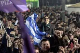 La victoire de la gauche radicale est elle une bonne nouvelle pour la démocratie européenne ou annonce-t-elle pauvreté et faillite publique? | AFP/LOUISA GOULIAMAKI


