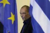 « La dette de la Grèce ne peut pas être remboursée dans un avenir proche », a déclaré le ministre grec des finances, Yanis Varoufakis au magazine allemand Stern, dans un entretien paru mercredi.


