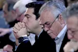 Aléxis Tsípras, le 28 février au QG de Syriza quelques minutes avant de proclamer dans un discours qu'il ne reculerait pas face à la Troïka. (Photo Angelos Tzortzinis. AFP)


