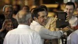 Alexis Tsipras arrive au siège de Syriza lors de la soirée électorale en Grèce. Son parti arrive en tête des législatives. Crédits photo : Fotis Pegas G./AP


