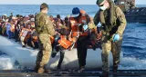 Ce centre d'accueil est nécessaire pour répartir par la suite l'accueil des migrants entre les différents pays de l'Union européenne. - Carl Osmond/AP/SIPA


