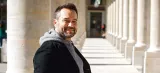 Alecos Papadatos (ici le 9 octobre, à Paris): «La Grèce traverse une période sombre de sa vie politique. Cela pourrait ressembler à un petit Moyen Âge. Des intérêts ne lâchent pas prise?» Crédits photo : FRANCOIS BOUCHON


