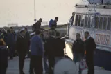 Un premier ferry turc avec à son bord des dizaines de personnes a quitté le port de Mytilène à Lesbos, dans la matinée du 4 avril.


