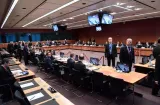 L'Eurogroupe a validé, lundi 5 décembre, les premières mesures d'allègement de la dette grecque.


