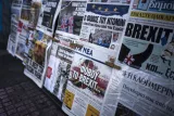 Des journaux grecs, dont « Ta Nea », plus gros tirage quotidien du pays, dont a parution va s'arrêter.


