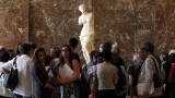 La Vénus de Milo a été découverte par un fermier grec en 1820 sur l'île de Milos. Crédits photo : PATRICK KOVARIK/AFP


