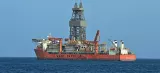Le navire de forage West Capella, 228 mètres de long et 42 mètres de large, peut perforer jusqu'à 3048 mètres. Crédits photo : fleetmon


