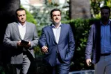 Le premier ministre grec Alexis Tsipras (à droite) et Nikos Pappas, ministre d'Etat de la politique digitale, à Athènes (Grèce) en juillet 2015.


