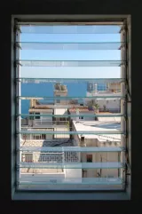 Fenêtres sur Athènes © Irini Draganidou Peiraias