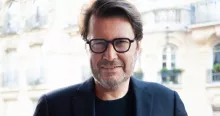Ghislain Deslandes a été entrepreneur, éditeur, et désormais professeur à l'ESCP depuis 30 ans. Ghislain Deslandes