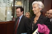 M. Papakonstantinou et Mme Lagarde à Bruxelles