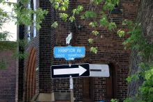 Panneaux bilingues de Toronto Greektown