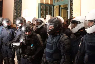 sans papiers police