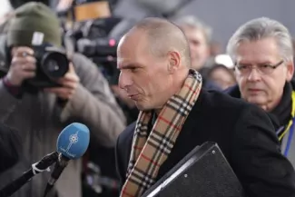Eurogroupe: l'histoire rocambolesque de l'échec des négociations avec la Grèce Le ministre grec des Finances Yanis Varoufakis à son arrivée à la réunion de l'Eurogroupe.