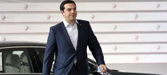 Grèce : Tsipras menacé par ses frondeurs Alexis Tsipras, le 21 mai à Riga, en Lettonie, pour un sommet de l'Union européenne. Crédits photo : ALAIN JOCARD/AFP
