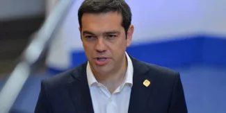 Grèce: Tsipras dégaine l'arme du référendum avant l'Eurogroupe Grèce: Tsipras dégaine l'arme du référendum avant l'Eurogroupe.