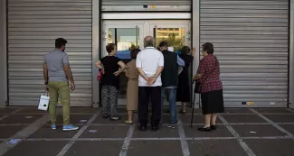 Les banques grecques devraient rester longtemps fermées, en dépit des affirmations du gouvernement. - Photo Emilio Morenatti/AP/Sipa


