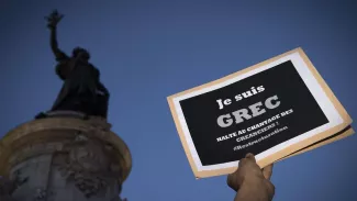 Non grec : vers une révolution culturelle européenne ? Place de la République, une démonstration de soutien au peuple grec. #OXI Crédits photo : JOEL SAGET/AFP