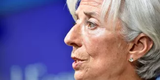 Lagarde (FMI): une restructuration de la dette grecque est "nécessaire" Lagarde (FMI): une restructuration de la dette grecque est "nécessaire".