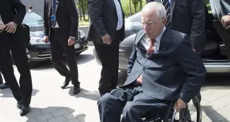 Grèce : Schäuble pousse au Grexit Les ministres de l'Eurogroupe n'ont pas réussi hier à se mettre d'accord. Partagés entre deux clans, l'un avec la France plaide pour un nouveau programme d'aide de quelque 70 milliards, et l'autre, mené par le ministre allemand Wofgang Schaüble, refusent de faire encore confiance au gouvernement grec. - MELANIE WENGER/ISOPIX/SIPA
