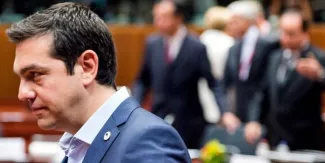 Tsipras face à une crise politique, malgré son succès au référendum Tsipras face à une crise politique, malgré son succès au référendum.